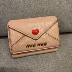 MIU MIU 三つ折り財布 限定バレンタインシリーズ - メルカリ