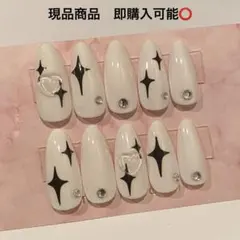 【現品】ネイルチップ　ハート　y2k 韓国　モノトーン　シズニルック　シンプル