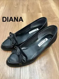 DIANA リボン付ブラックレザー パンプス