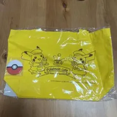 新品 ポケモンカフェ 2015 ピカチュウ ランチトートバッグ&缶バッジセット