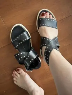 美品！ROSE BUD スタッズ付きサンダル 黒のサムネイル