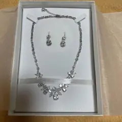 Love Tiara アクセサリー