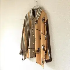 スカーフ柄 シャツ