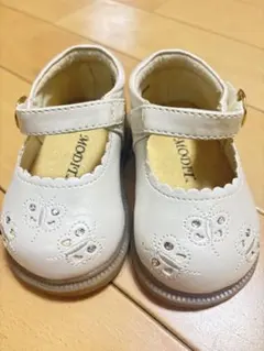 ベビーフォーマルシューズ　10.5 女の子　オフホワイト　結婚式　入園式
