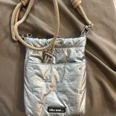 niko and ... シルバーショルダーバッグ