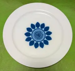 ビンテージ　ドイツ　フッチェンロイター　 青い花柄の陶器製皿 直径約19cmのサムネイル