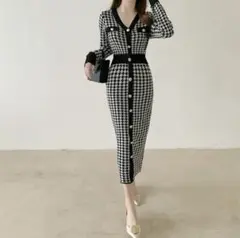☆韓国☆Ⅴネック 千鳥格子 ボタンニットワンピース 長袖 黒