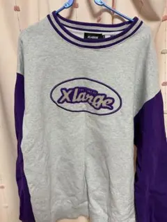 XLARGE グレー/パープル トレーナー