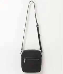 美品★TAKEO KIKUCHIバイカラースクエアボックスショルダーバッグ 黒のサムネイル