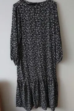 レイカズンフェバリ　花柄　ワンピース