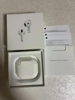 Apple AirPods4 noise cancellation
