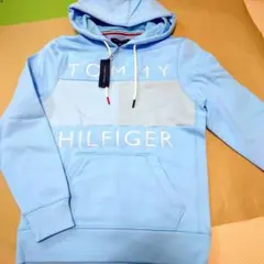 TOMMY HILFIGER　ロゴフーディパーカー　メンズXS〜Sサイズ