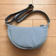 UNIQLOユニクロラウンドミニショルダーバッグ