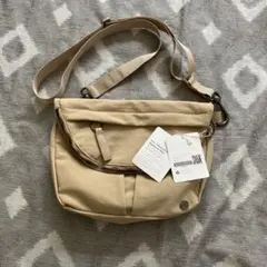 Lululemon ベージュ ルルレモンショルダーバッグ（バッグパック）のサムネイル