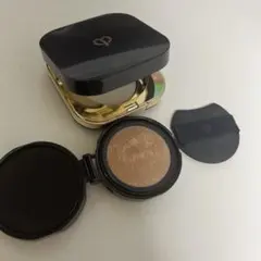 クレ・ド・ポー ボーテ タンクッション エクラ ナチュレル　オークル10