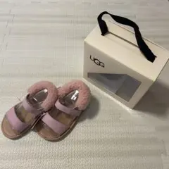 UGG ピンクファー付きサンダル