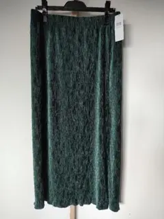 新品未使用　XLサイズ ダークグリーン プリーツ ロングスカート 定価3278円