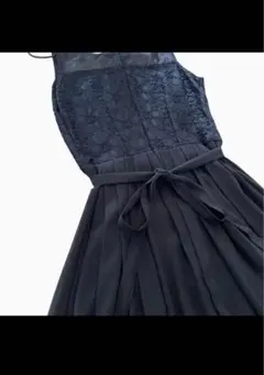 エレガントな黒いドレス