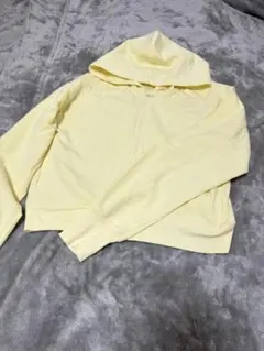 GU ジップアップパーカー　サイズL 美品