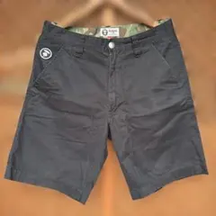 A BATHING APE ベイシングエイプ　ハーフパンツ　黒　ヒップデカロゴのサムネイル