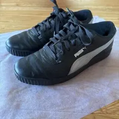 1.PUMA スニーカー ブラック シルバー　24.5