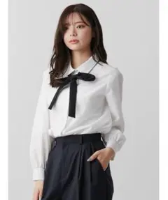 Tonal タイ付パール釦シャツのサムネイル