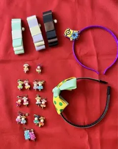 カチューシャ　髪留め　ブローチ（手作り）