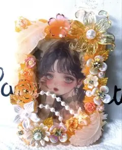 トレカデコオレンジ白ホイップデコ硬質ケースデコ　羽根花　推し活