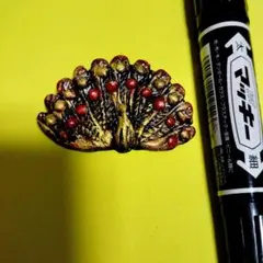 ハンドメイド孔雀羽根ブローチ