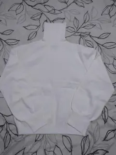 ニット タートルネック 白 アイボリー Ｌサイズ