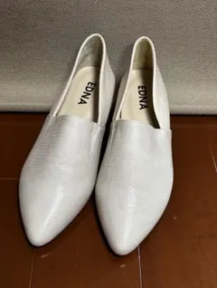 EDNA パンプス ホワイト　37のサムネイル