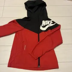 Nike フード付きジャケット 赤黒