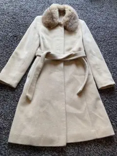 アンゴラ　ウール混　ベージュロングコート　ベルトつき　Aライン