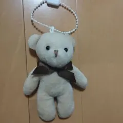 ベージュのクマのぬいぐるみ　キーホルダー
