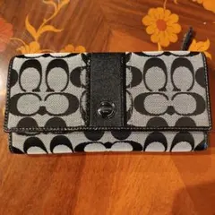 コーチ 三つ折り 長財布