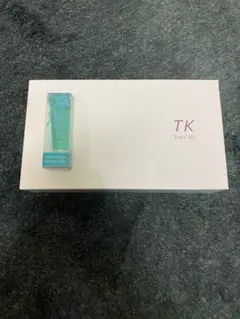 メナード TK ポーチ付き　ミニリップおまけ