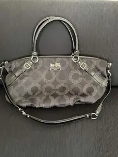 大人気　COACH シグネチャーハンドバック