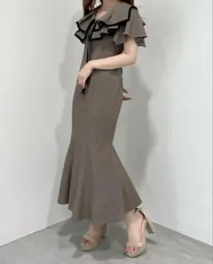 リリアンカラット　スクエアフリルマーメイドワンピース