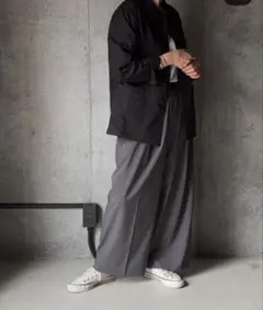 美品　Le pivot シャーリングパンツ(チャコール