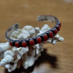 ネイティブアメリカン ナバホ族 コーラル 赤珊瑚 バングル Navajo