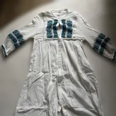キッズ　デニムダンガリー七分袖前ボタン刺繍ワンピース