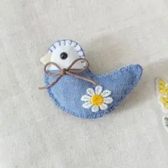 小鳥のブローチ　セキセイインコ⑧