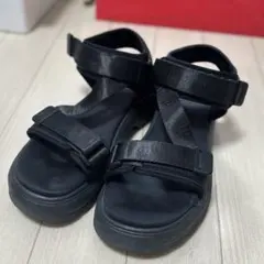 ジーユー GU 厚底サンダル ブラック Lのサムネイル