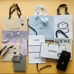 ショップ袋（CHANEL.JILLSTUART.LOEWE他）とCHANEL空箱
