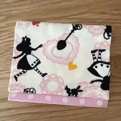 4761【2点100円、3点200円引き】アリス柄移動ポケット