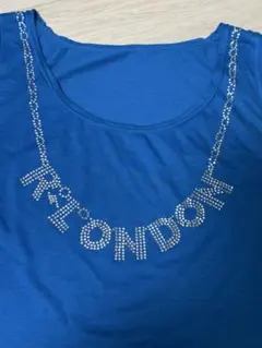 R-LONDONロゴネックレス風ブルータンクトップ美品