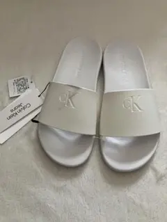 Calvin Klein ビーチサンダル　白　難あり　23.5cmのサムネイル
