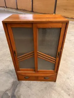 ⭐️鎌倉彫箪笥⭐️ 5707）鎌倉彫？？？ 戸棚の引き戸 収納？ 箪笥？