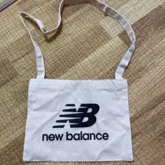 ニューバランス　サコッシュ　ノベルティ