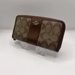 美品コーチCOACH 長財布ラウンドファスナーブラウン　茶色系　レザー PCV